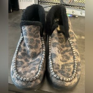 Hey dudes women Denny Leopard